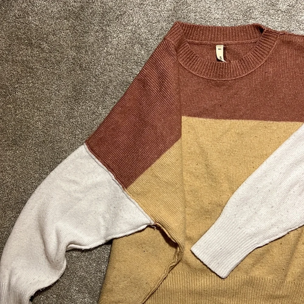 Tri-Color Sweater - Picture 2 of 4